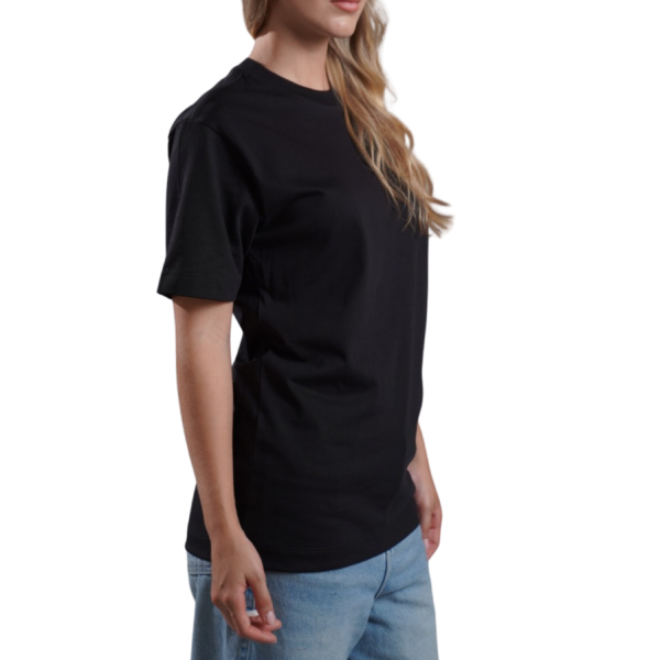 19 Camiseta Silueta Essential 200gr – 100% Algodón Peruano – Negro